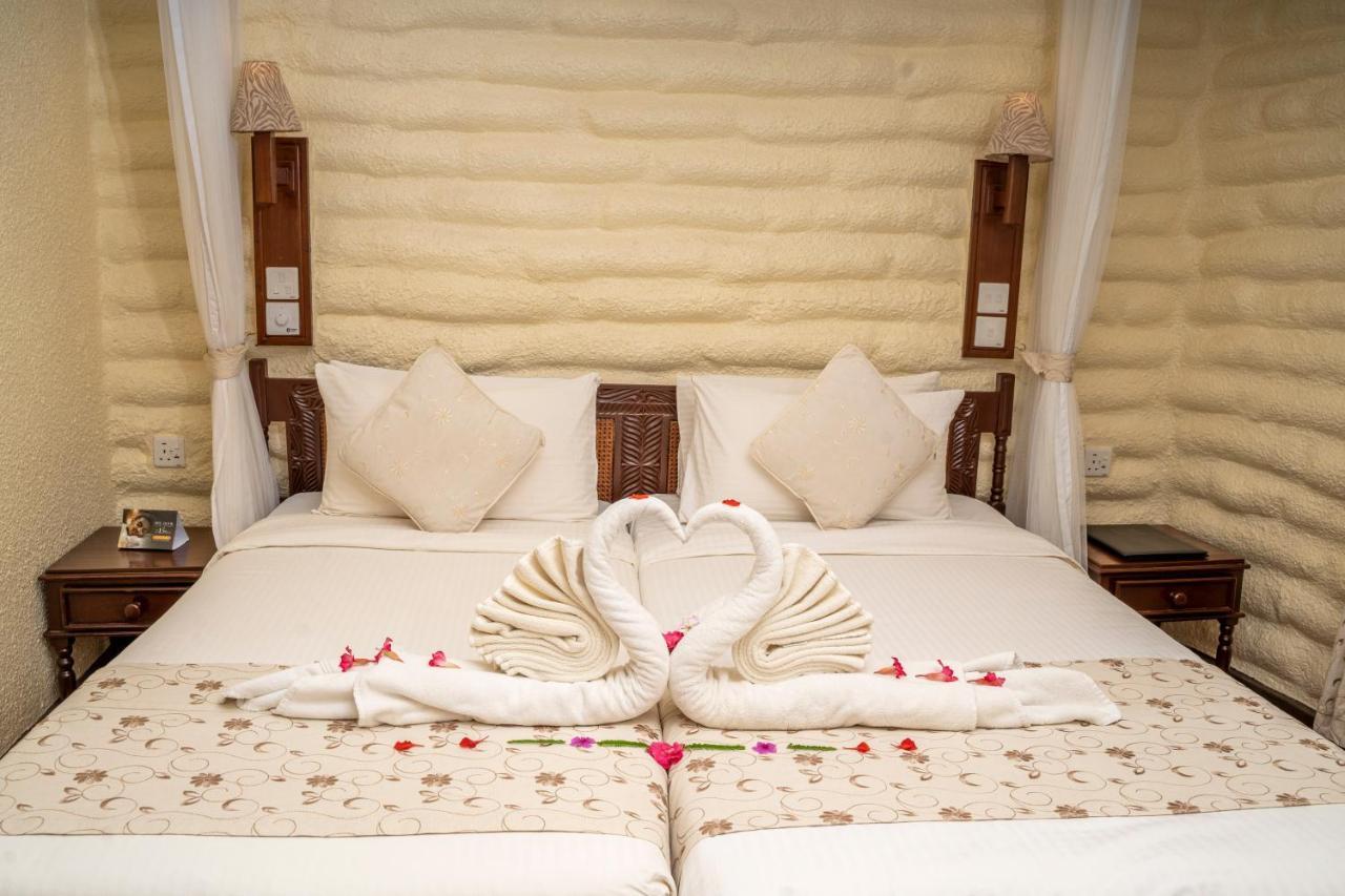 Salt Lick Safari Lodge Tsavo Exterior photo